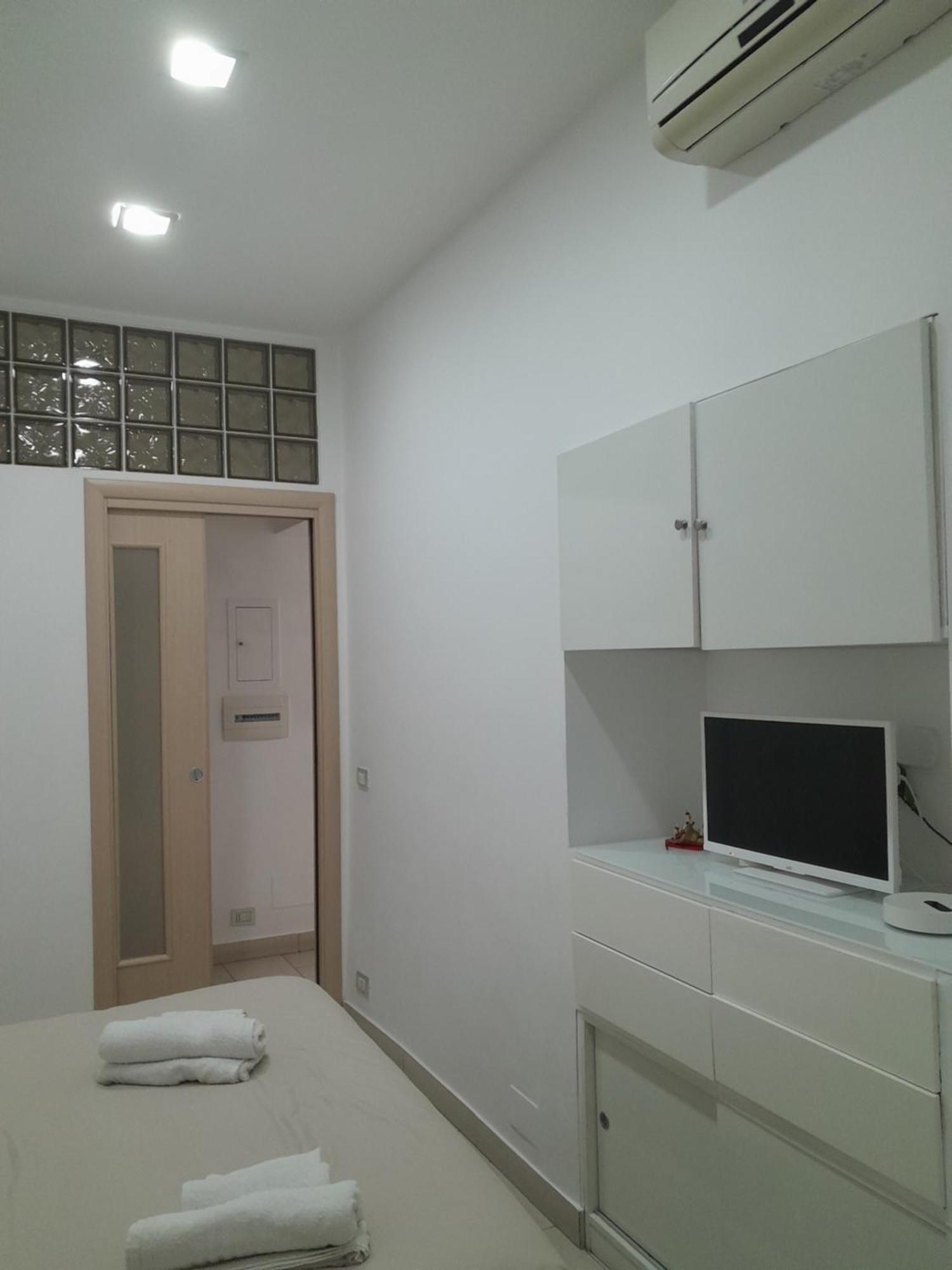La Casa Di Rosy Apartment Naples Luaran gambar