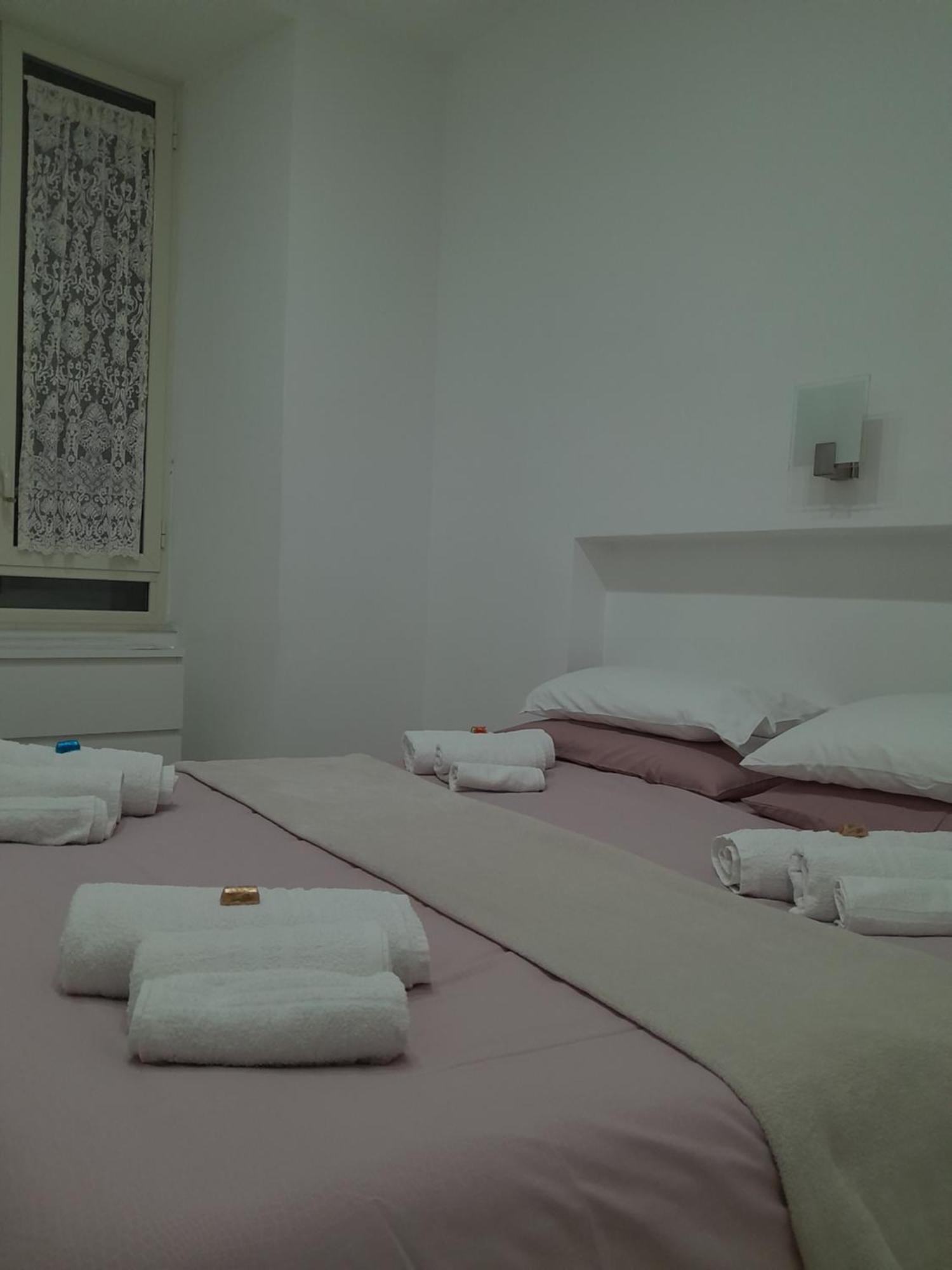 La Casa Di Rosy Apartment Naples Luaran gambar